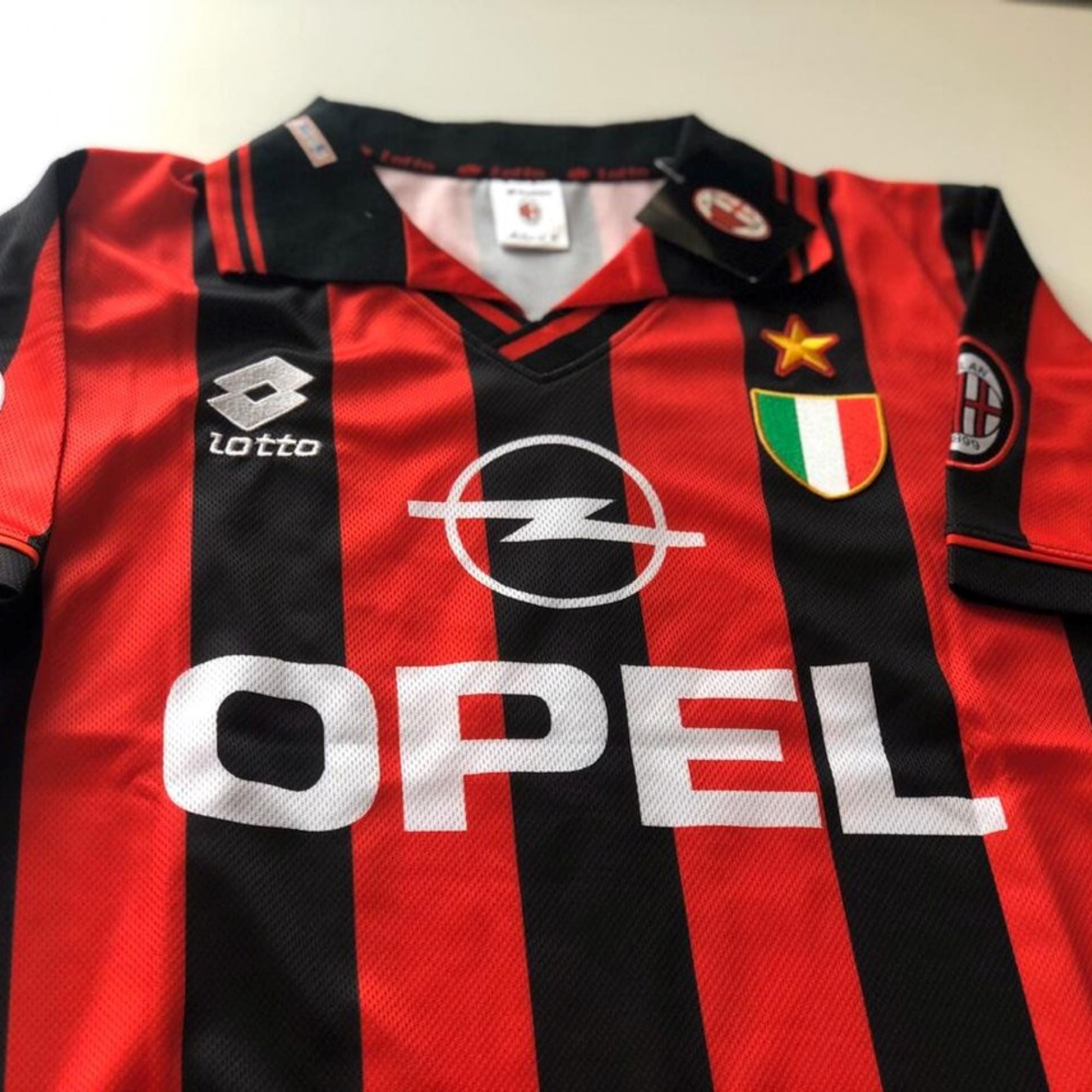 1996/97 AC Milan Home Jersey - Baggio 18